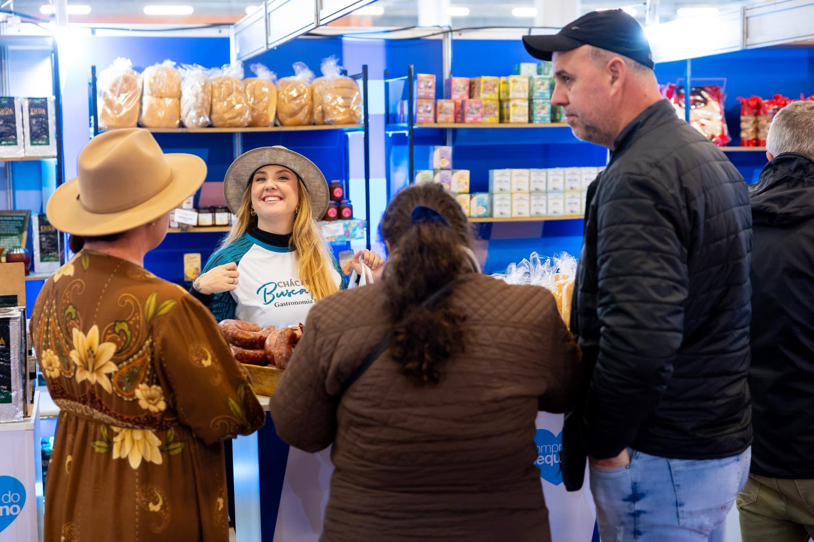 Feira da Louça 07/09/26 |Influenciadora Amandha Louise